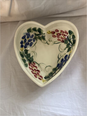 Gail Pittman Hand-painted Ceramic Candy Dish Trinket Dish ‘99.   1066